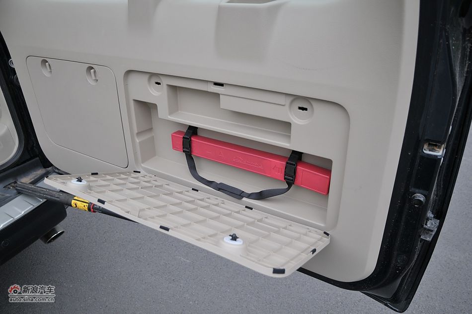 2010款普拉多VX 4.0自动导航版