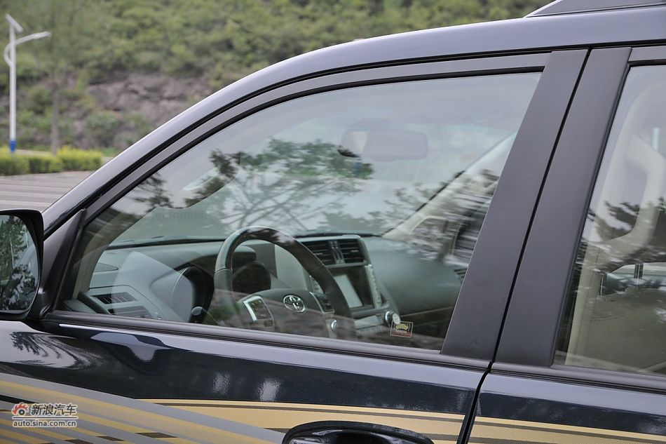 2010款普拉多VX 4.0自动导航版