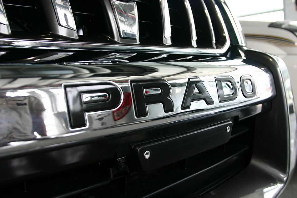 四川丰田普拉多外观