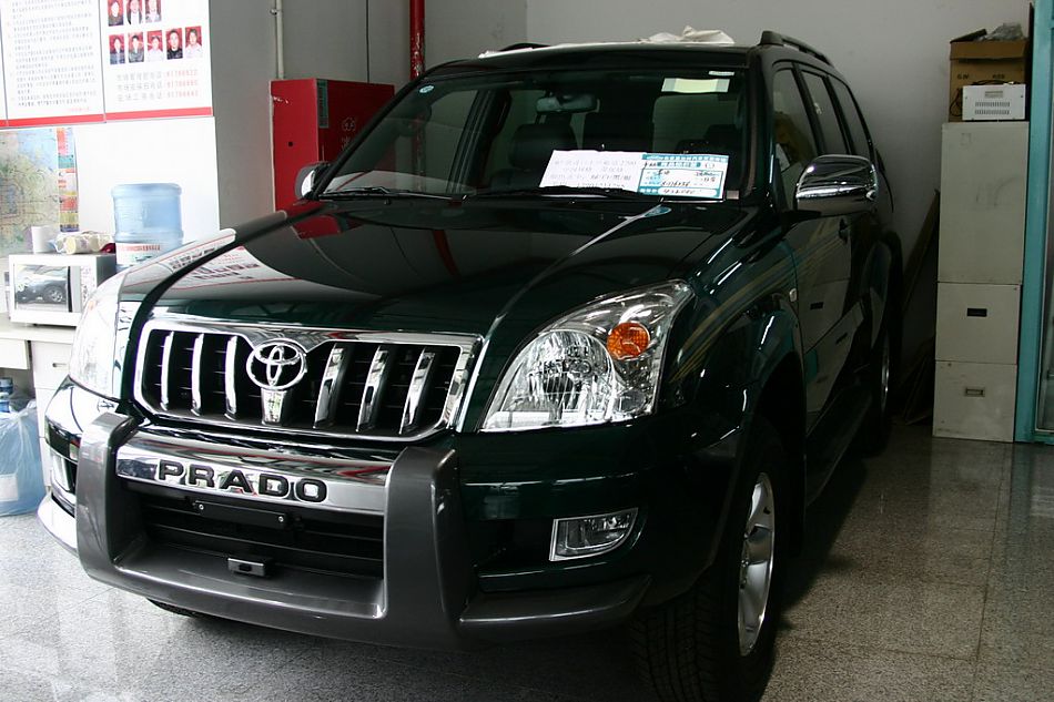 四川丰田普拉多外观