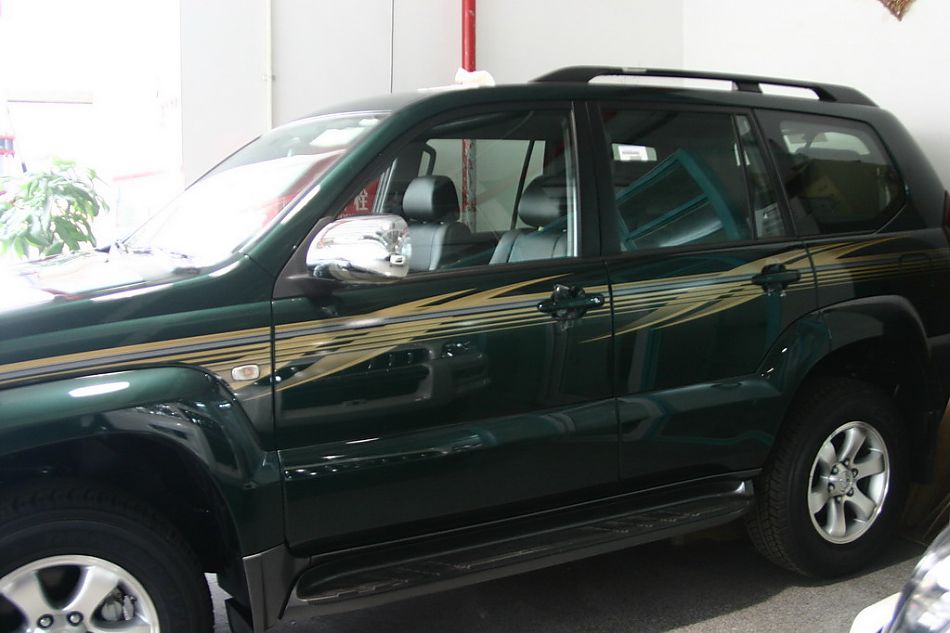 四川丰田普拉多外观