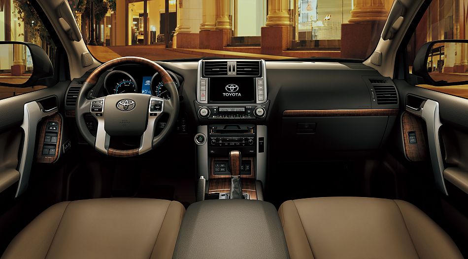 一汽丰田新普拉多中控台