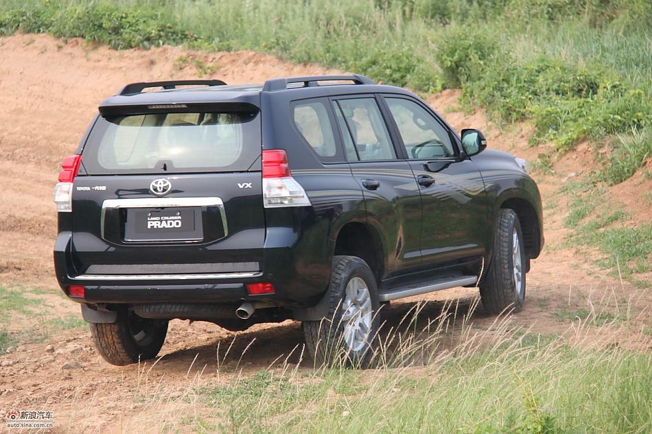 新普拉多越野图