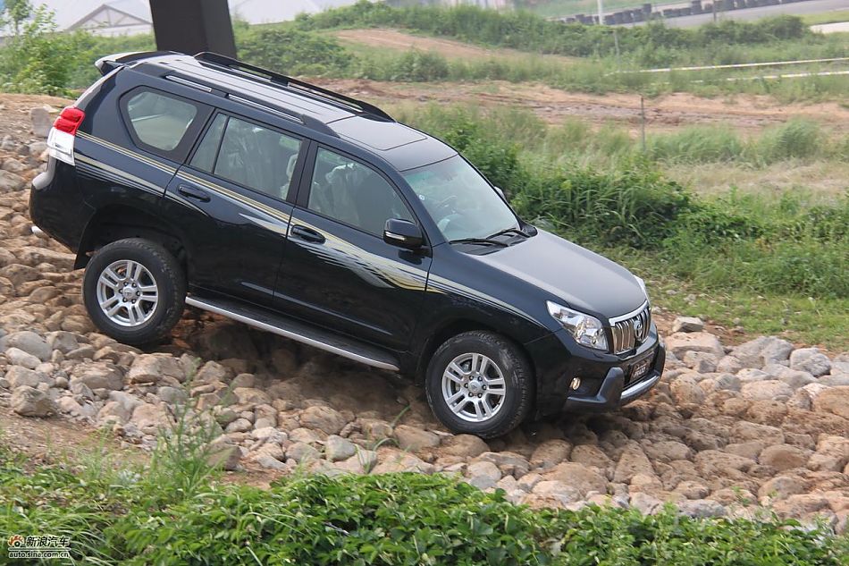 新普拉多越野图