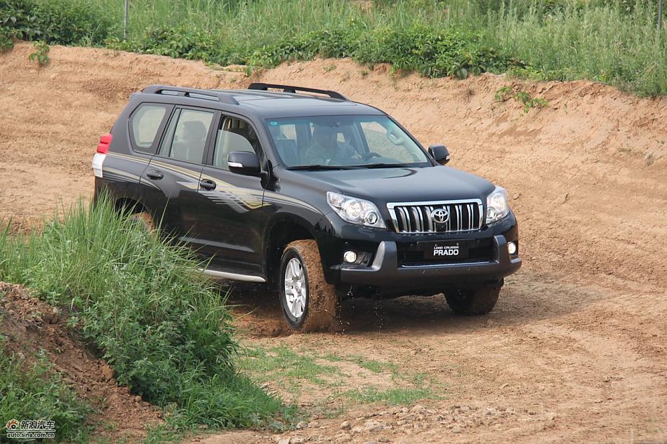 新普拉多越野图