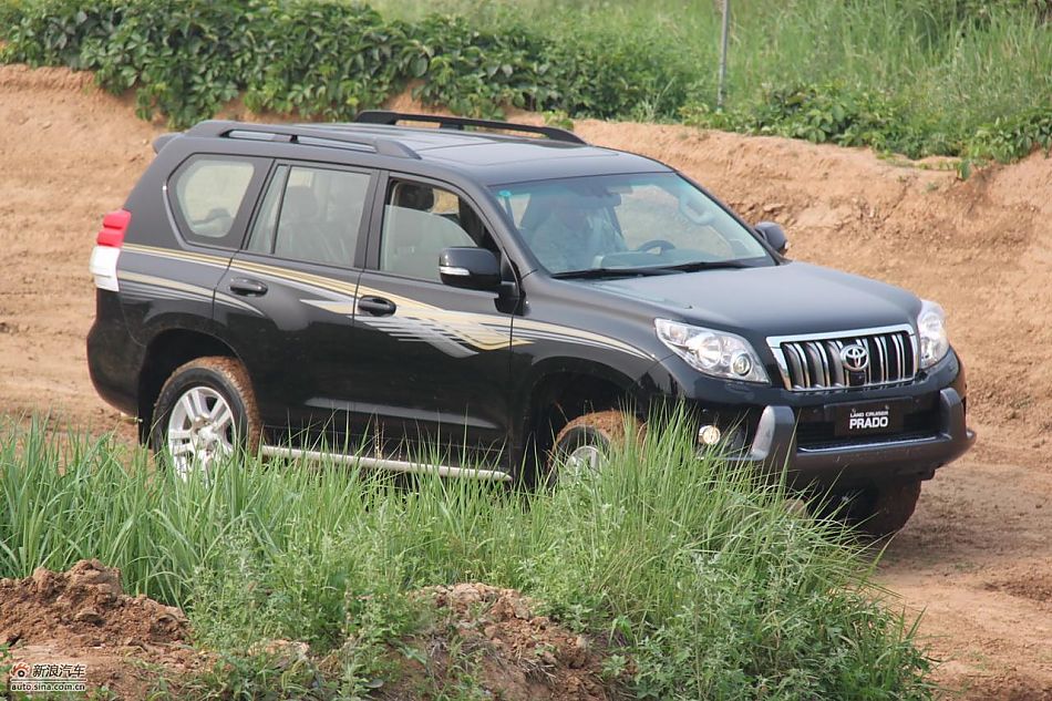 新普拉多越野图