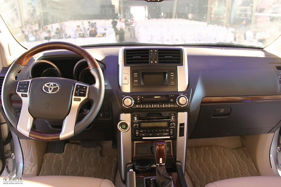 一汽丰田新普拉多