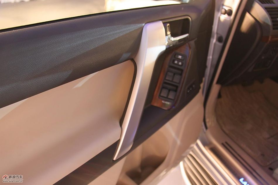 一汽丰田新普拉多