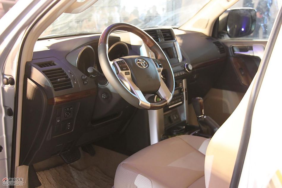 一汽丰田新普拉多