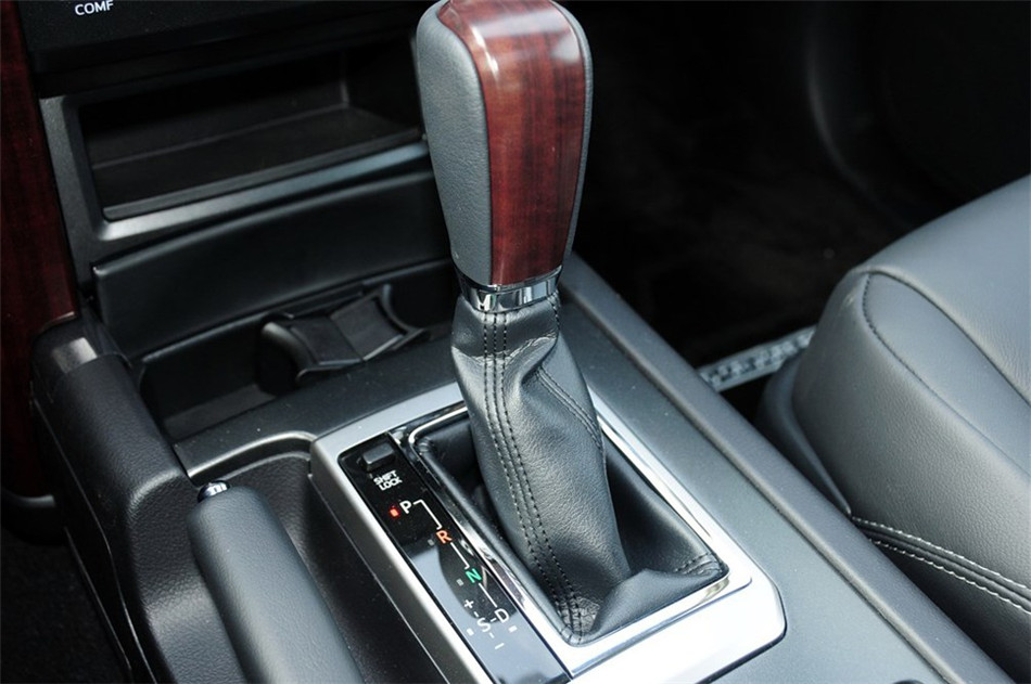 2014 4.0L AT VX NAVI 