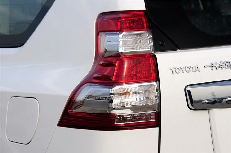 2014 4.0L AT VX NAVI 