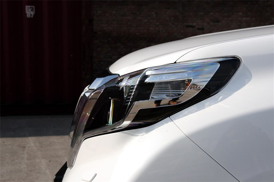 2014 4.0L AT VX NAVI 