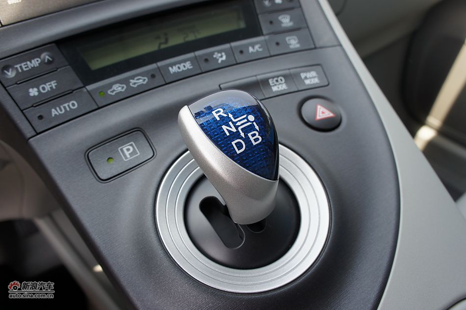 外插充电式混合动力普锐斯