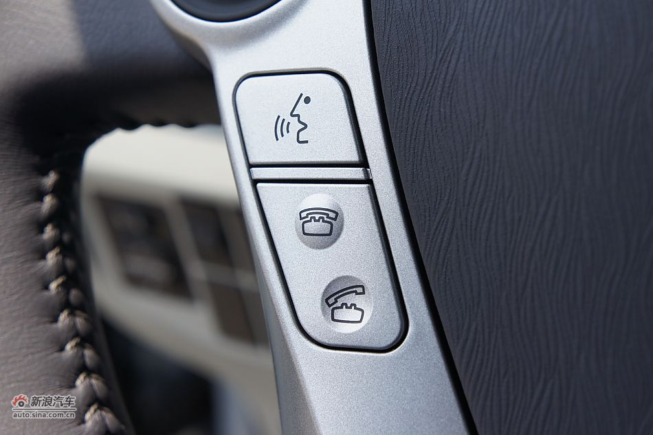 外插充电式混合动力普锐斯