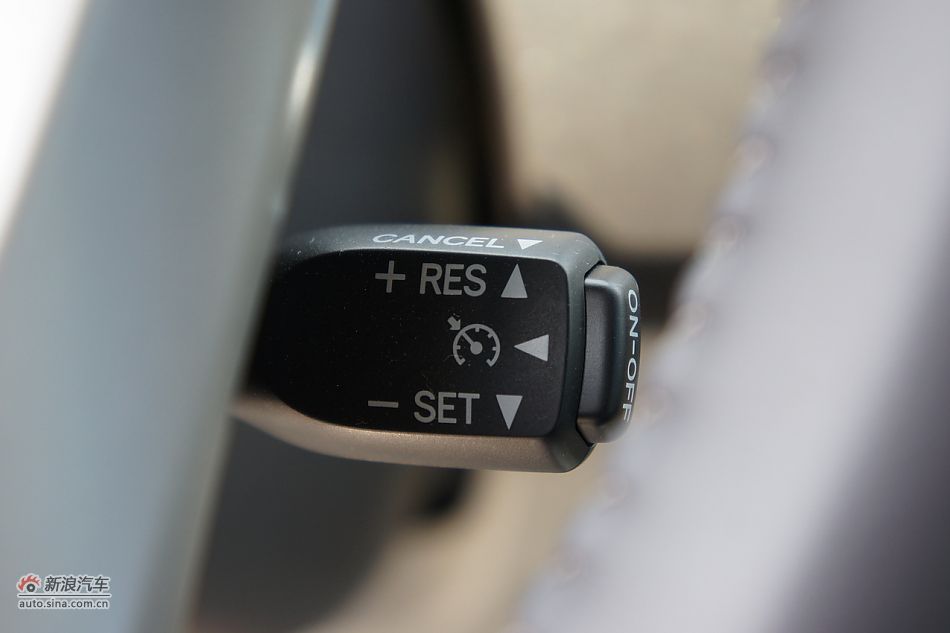 外插充电式混合动力普锐斯