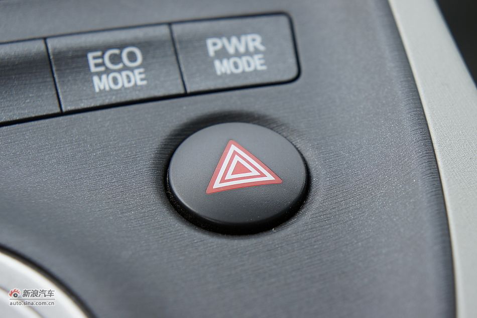 外插充电式混合动力普锐斯