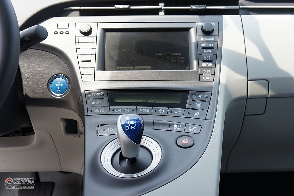 外插充电式混合动力普锐斯