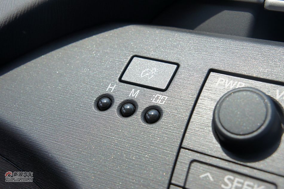 外插充电式混合动力普锐斯