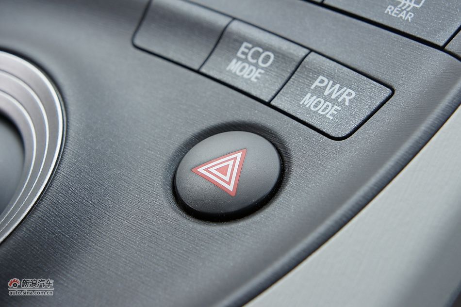 外插充电式混合动力普锐斯