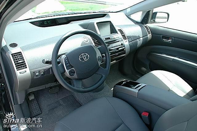 丰田普锐斯内饰