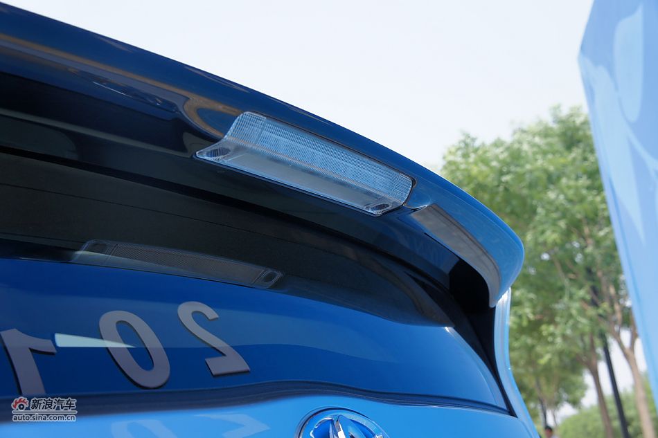 外插充电式混合动力普锐斯