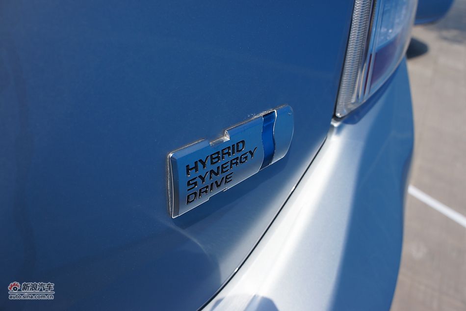 外插充电式混合动力普锐斯
