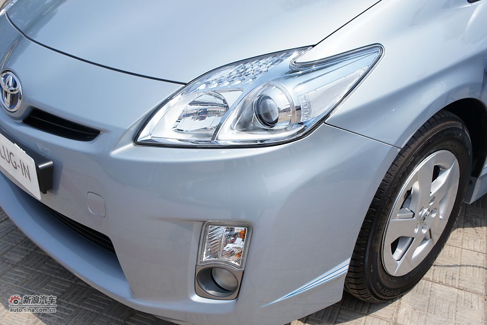 外插充电式混合动力普锐斯