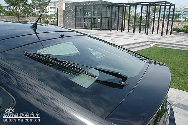 后风挡雨刷