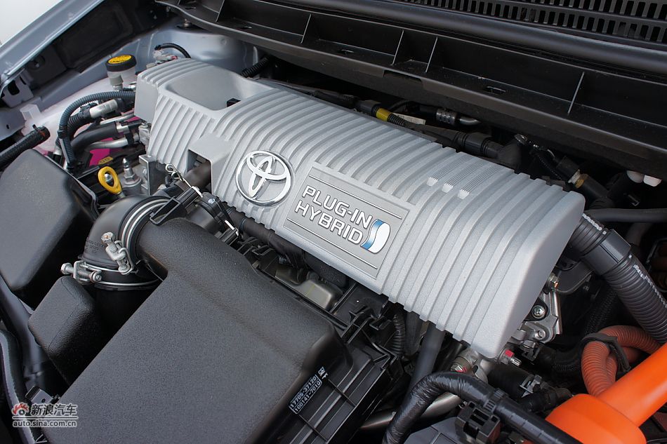 外插充电式混合动力普锐斯