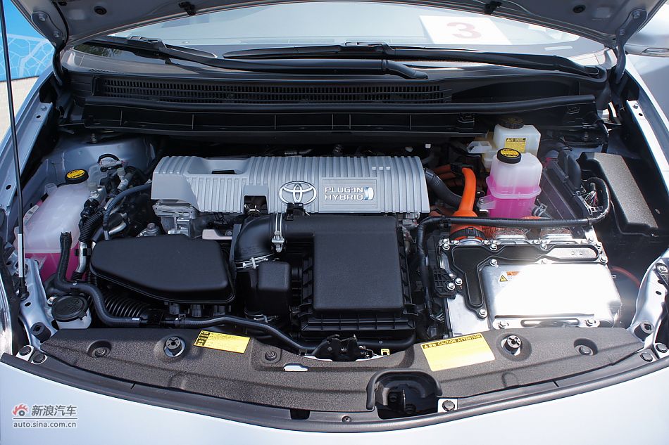 外插充电式混合动力普锐斯