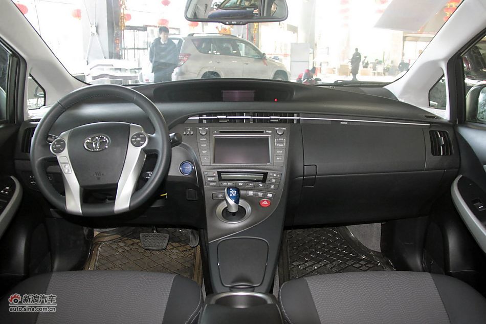 2012款普锐斯混动CVT豪华先进型