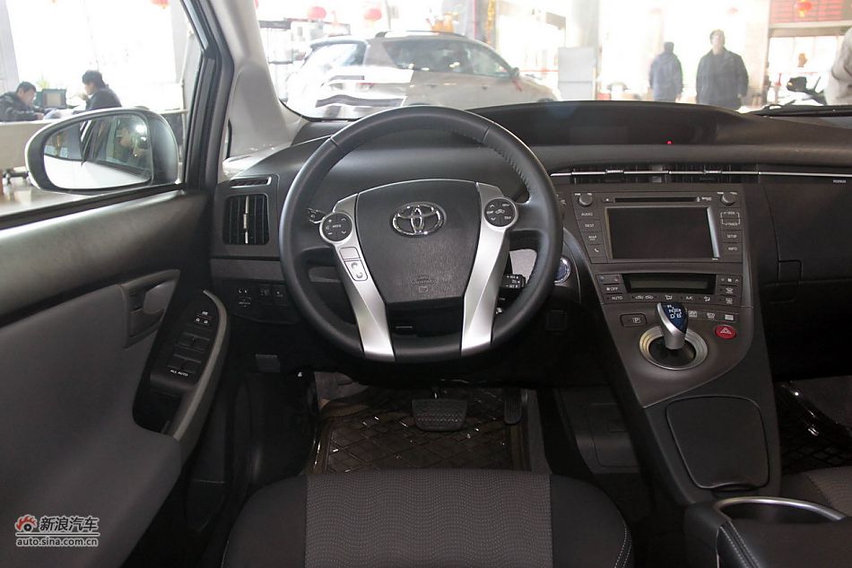 2012款普锐斯混动CVT豪华先进型