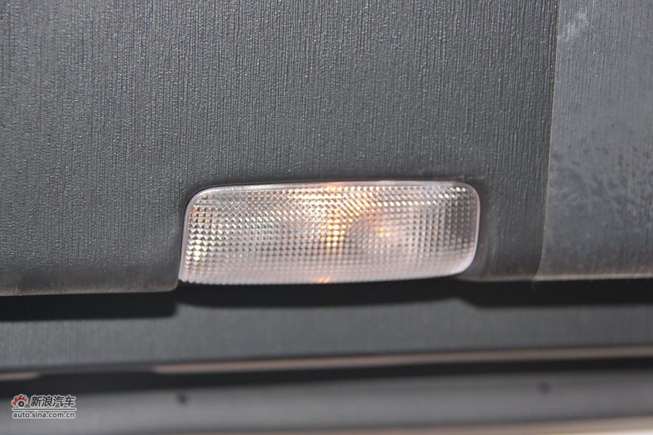 2012款普锐斯混动CVT豪华先进型