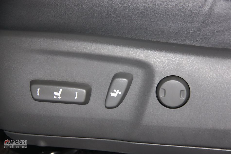 2012款普锐斯混动CVT豪华先进型