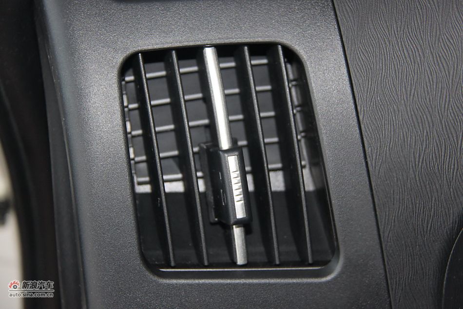 2012款普锐斯混动CVT豪华先进型