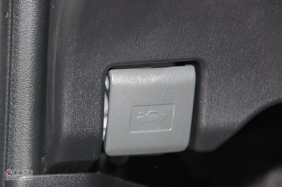 2012款普锐斯混动CVT豪华先进型