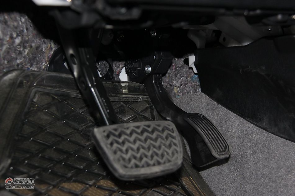 2012款普锐斯混动CVT豪华先进型