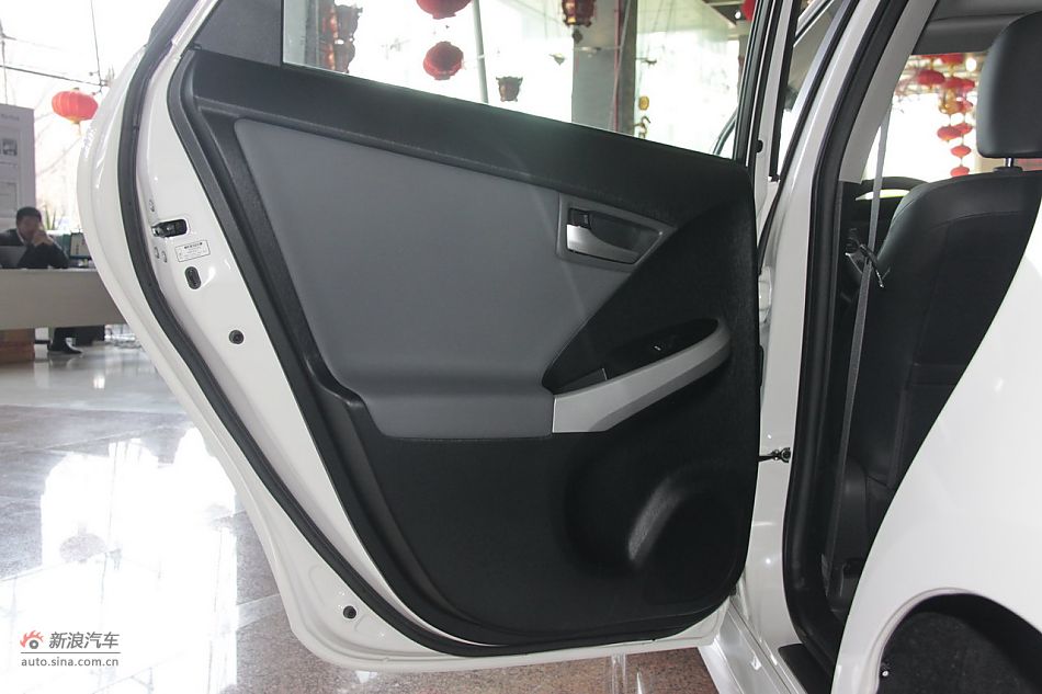 2012款普锐斯混动CVT豪华先进型