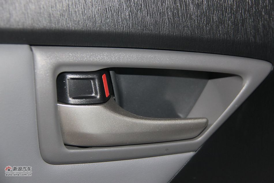 2012款普锐斯混动CVT豪华先进型