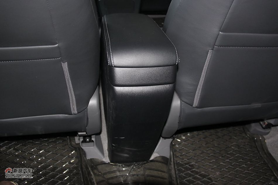 2012款普锐斯混动CVT豪华先进型