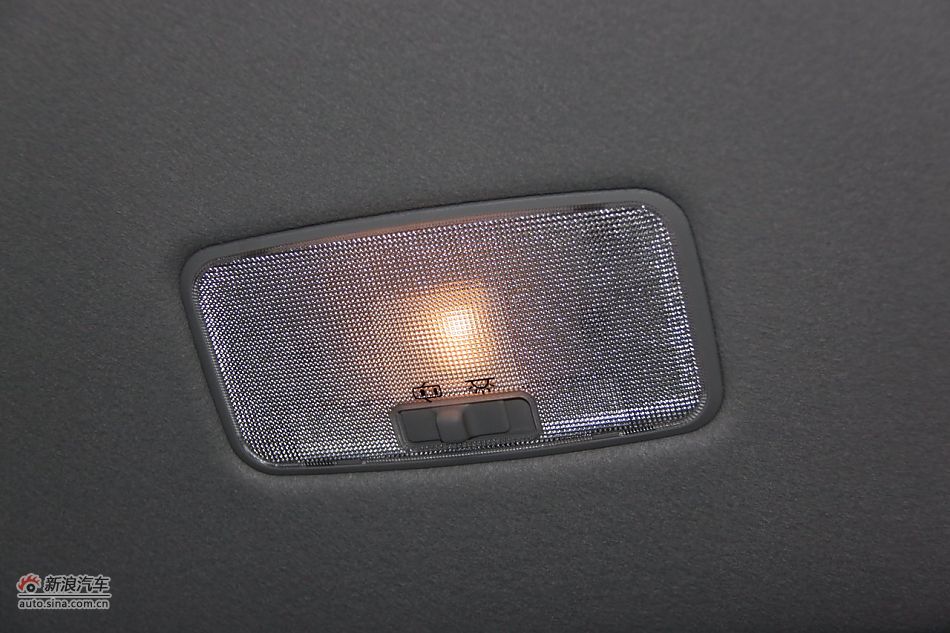 2012款普锐斯混动CVT豪华先进型