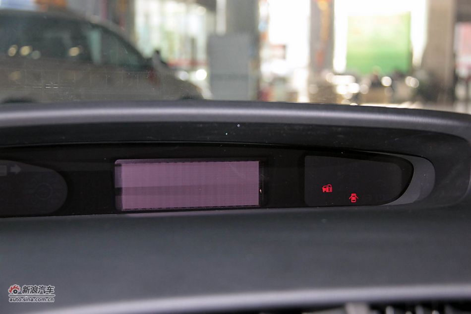 2012款普锐斯混动CVT豪华先进型