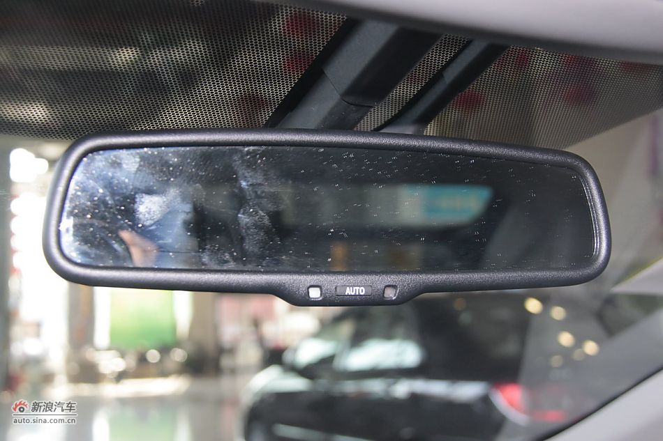 2012款普锐斯混动CVT豪华先进型