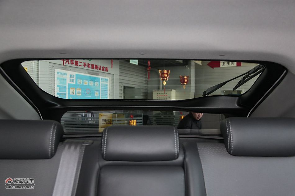 2012款普锐斯混动CVT豪华先进型