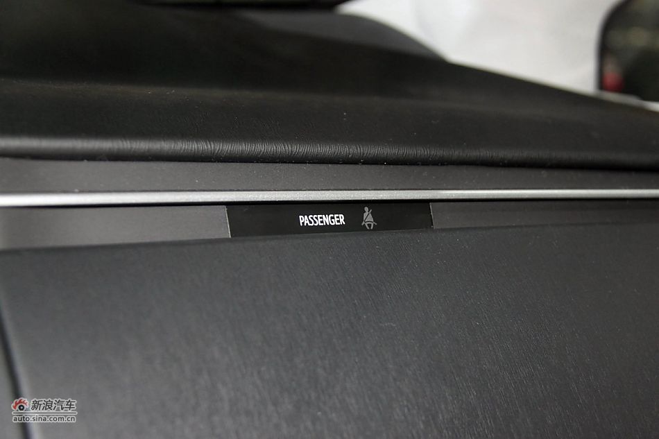 2012款普锐斯混动CVT豪华先进型