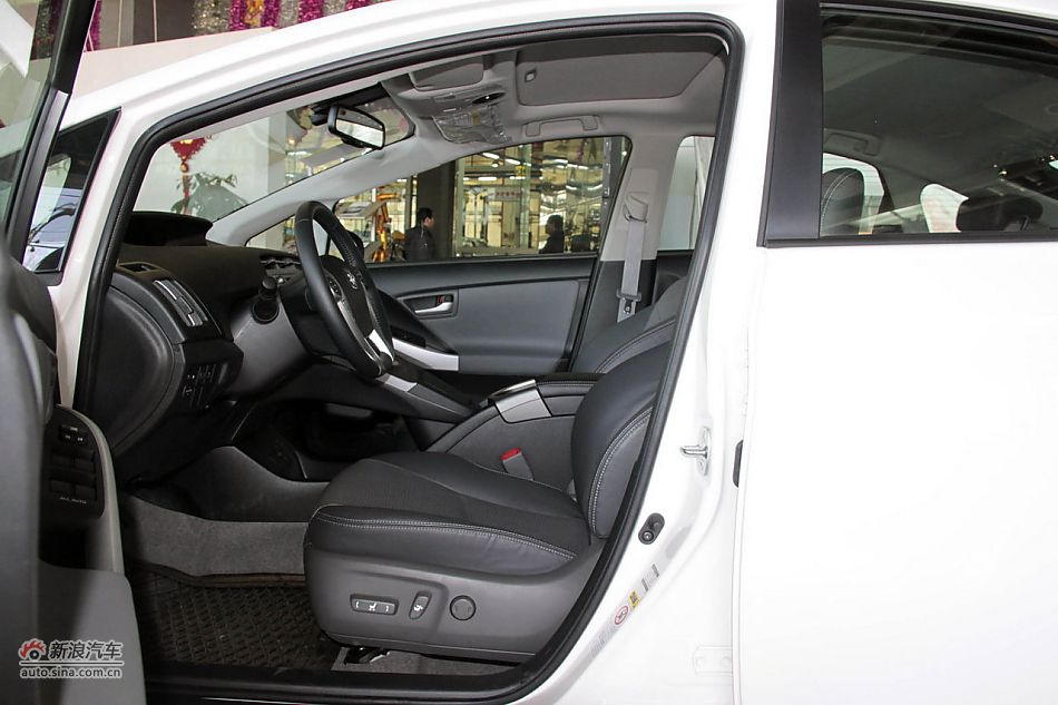 2012款普锐斯混动CVT豪华先进型