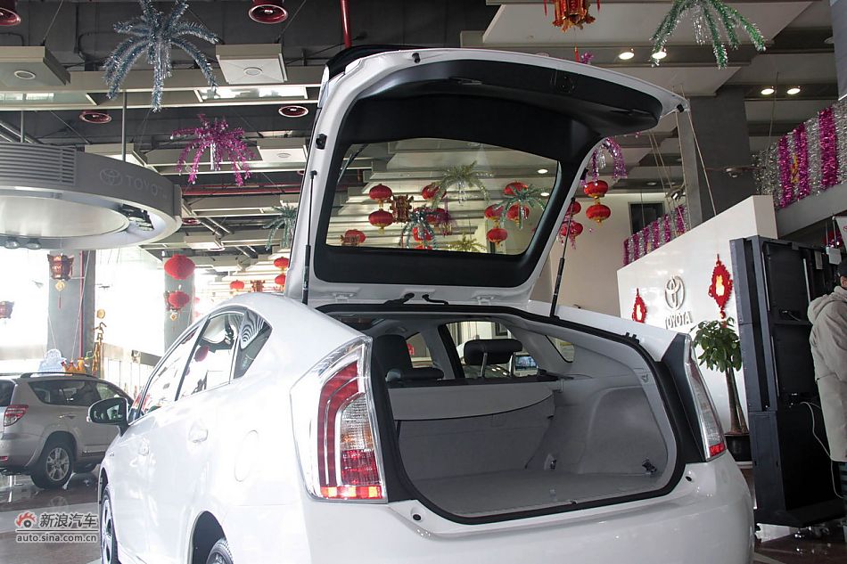 2012款普锐斯混动CVT豪华先进型