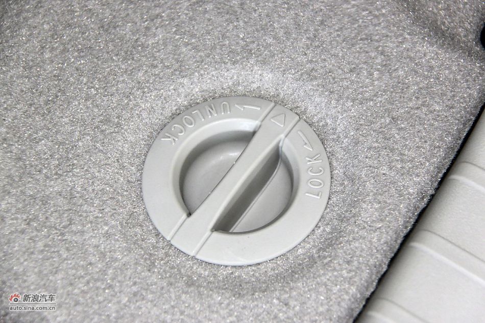 2012款普锐斯混动CVT豪华先进型