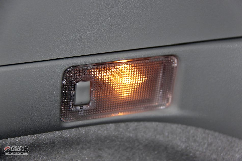 2012款普锐斯混动CVT豪华先进型