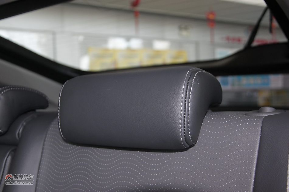 2012款普锐斯混动CVT豪华先进型